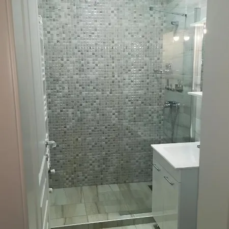 Apartamento Ariniko